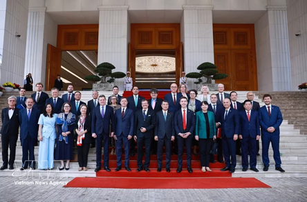Viet Nam’s economic transformation opens up major cooperation opportunities with E.U.: PM